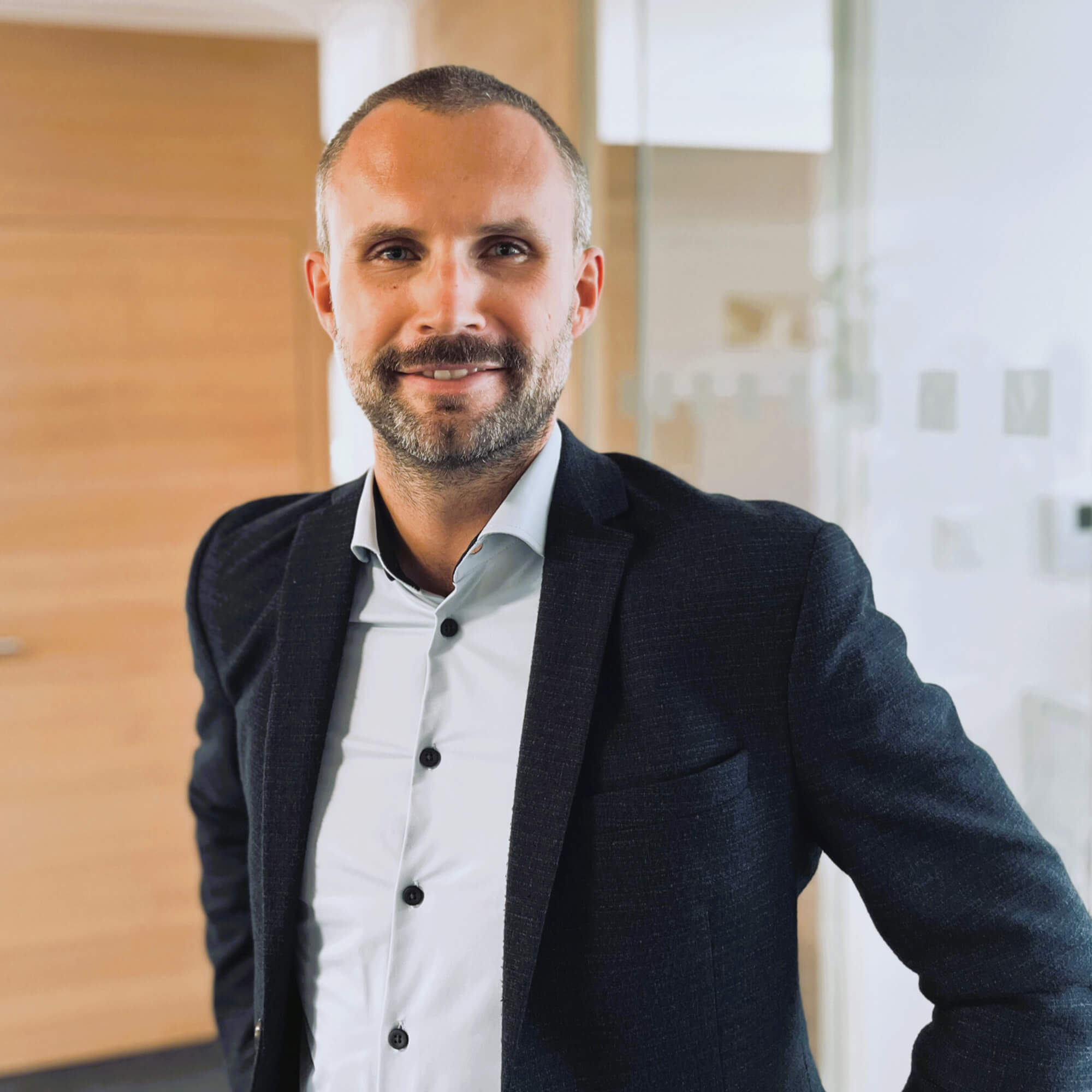 Dominik Illmer, LLM.oec.